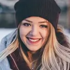 Andrea, Escritora de revista